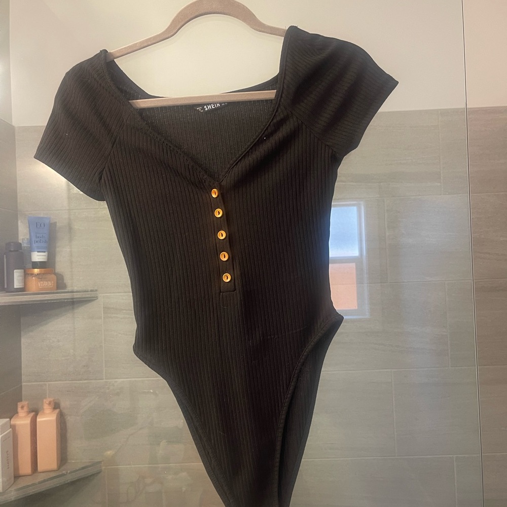 Shein NWT black short sleeve bodysuit with buttons